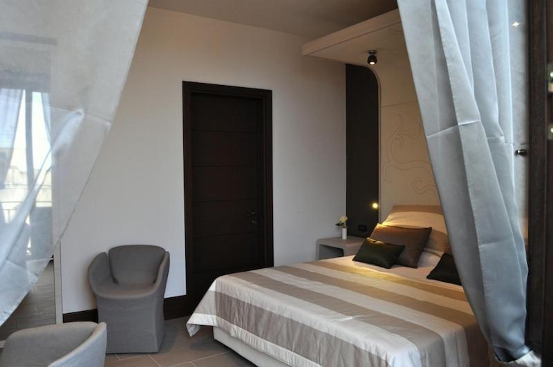 Hotel Palazzo Fortunato Sant'Agata di Militello Bilik gambar