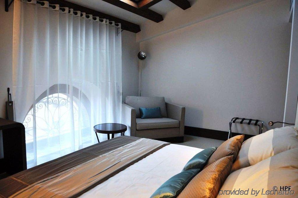 Hotel Palazzo Fortunato Sant'Agata di Militello Luaran gambar